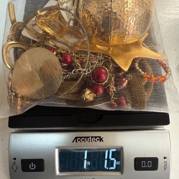 Chunky Gold Tone Jewelry Mystery Lot Cuffs Collars Bangles Brooches Necklaces - Picture 6 of 7